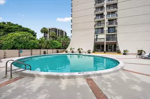 2425 Presidential Way, West Palm Beach, FL 33401 - Photo 13