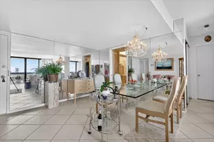 2425 Presidential Way, West Palm Beach, FL 33401 - Photo 3