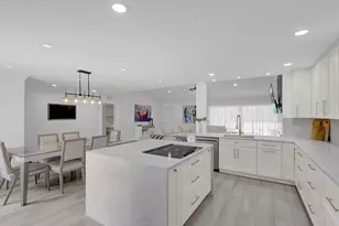 39 Edinburgh Dr, Palm Beach Gardens, FL 33418 - Photo 5