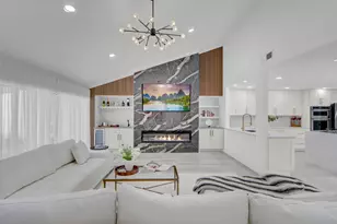 39 Edinburgh Dr, Palm Beach Gardens, FL 33418 - Photo 1