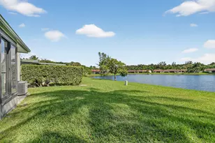 20 Camden Ln, Boynton Beach, FL 33426 - Photo 9