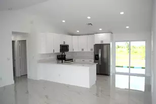 7542 NW 83rd Ct, Okeechobee, FL 34972 - Photo 3