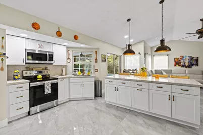 1402 SW Bent Pine Cove, Port Saint Lucie, FL 34986 - Photo 5