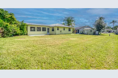 2074 SE Doverbrook Street, Port Saint Lucie, FL 34983 - Photo 27