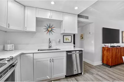 360 Flanders H, Delray Beach, FL 33484 - Photo 11