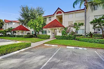 107 Half Moon Circle #H1, Hypoluxo, FL 33462 - Photo 5
