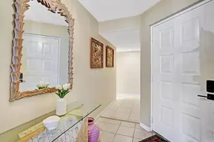 107 Half Moon Cir, Hypoluxo, FL 33462 - Photo 7