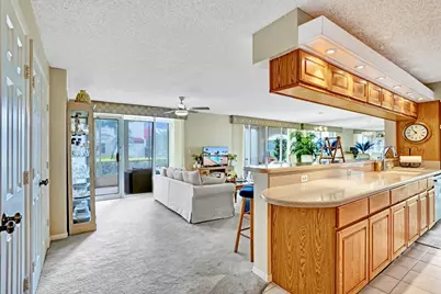 107 Half Moon Circle #H1, Hypoluxo, FL 33462 - Photo 9