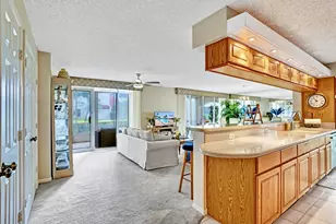 107 Half Moon Cir, Hypoluxo, FL 33462 - Photo 9