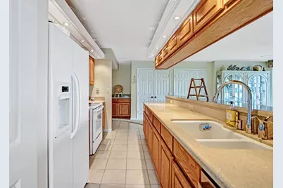 107 Half Moon Circle #H1, Hypoluxo, FL 33462 - Photo 13