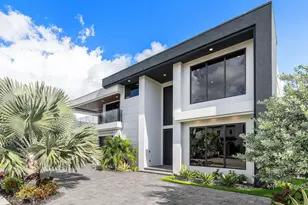 245 NE 6th Ct, Boca Raton, FL 33432 - Photo 3