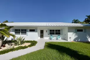 8585 SE Palm St, Hobe Sound, FL 33455 - Photo 5