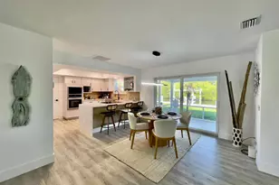 8585 SE Palm St, Hobe Sound, FL 33455 - Photo 11