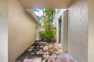 704 Maplewood Dr, Greenacres, FL 33415 - Photo 25