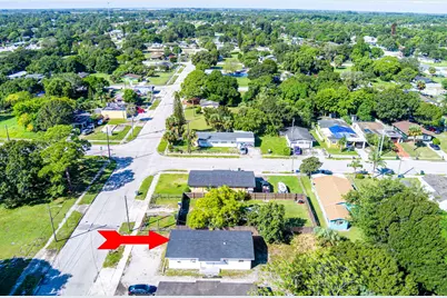 2108 Avenue E, Fort Pierce, FL 34950 - Photo 3