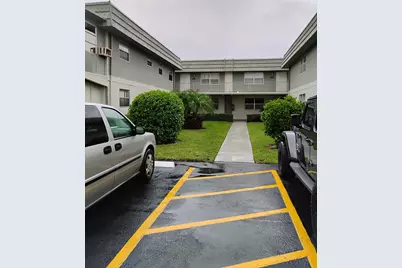 280 Flanders #F, Delray Beach, FL 33484 - Photo 3