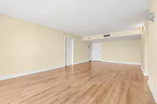 2400 Presidential Way, West Palm Beach, FL 33401 - Photo 9