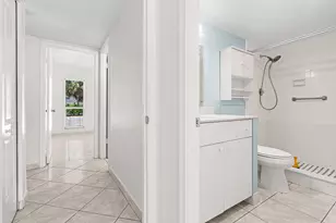 250 NE 20th St, Boca Raton, FL 33431 - Photo 19