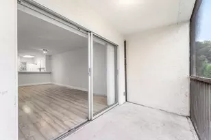 2230 N Cypress Bend Dr, Pompano Beach, FL 33069 - Photo 19