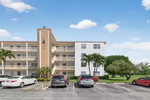 2001 Guildford A, Boca Raton, FL 33434 - Photo 3