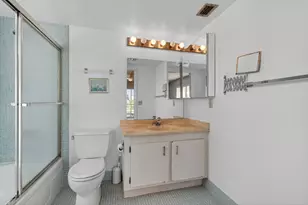 2001 Guildford A, Boca Raton, FL 33434 - Photo 45