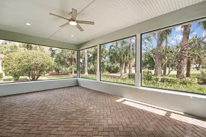 1018 Carolina Circle SW, Vero Beach, FL 32962 - Photo 7