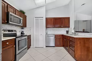 412 Trotters Ln, Greenacres, FL 33413 - Photo 17