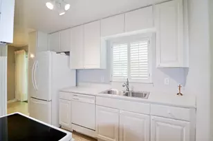 159 NE Estia Ln, Port Saint Lucie, FL 34983 - Photo 9