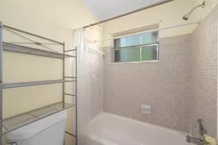 109 Lakes End Dr, Fort Pierce, FL 34982 - Photo 17