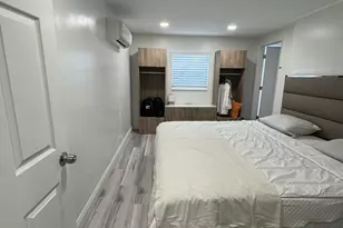 200 NE 56th St, Oakland Park, FL 33334 - Photo 13