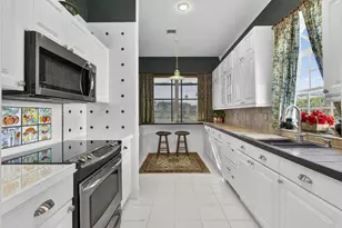 2596 Country Golf Dr, Wellington, FL 33414 - Photo 9