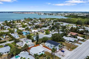 1115 S Ocean Dr, Fort Pierce, FL 34949 - Photo 25