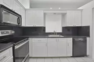 8146 Windgate Dr, Boca Raton, FL 33496 - Photo 5