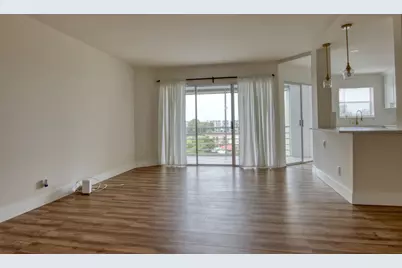 3590 Via Poinciana #614, Lake Worth, FL 33467 - Photo 5