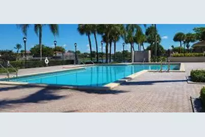 18206 Mediterranean Boulevard #4-21, Hialeah, FL 33015 - Photo 19