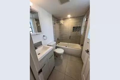 18206 Mediterranean Boulevard #4-21, Hialeah, FL 33015 - Photo 9