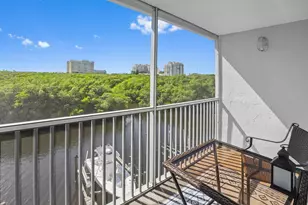 689 NE 6th Ct, Boynton Beach, FL 33435 - Photo 23