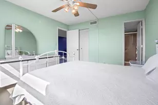 689 NE 6th Ct, Boynton Beach, FL 33435 - Photo 17