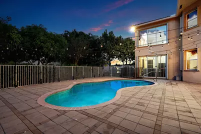 9915 Via Bernini, Lake Worth, FL 33467 - Photo 3