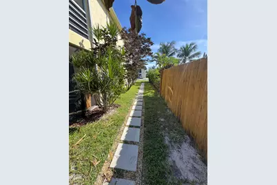 412 SE 21st Avenue #B, Boynton Beach, FL 33435 - Photo 11