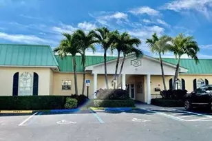 19 Colonial Club Dr, Boynton Beach, FL 33435 - Photo 27