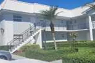 19 Colonial Club Dr, Boynton Beach, FL 33435 - Photo 1
