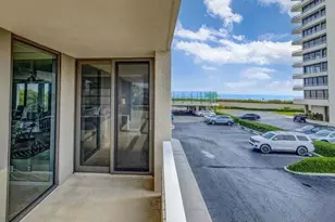 5550 N Ocean Dr, Singer Island, FL 33404 - Photo 23