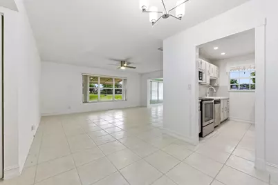 1167 S Drive Circle #D, Delray Beach, FL 33445 - Photo 9