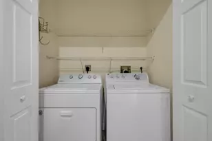 548 Marbella Cir, West Palm Beach, FL 33403 - Photo 25