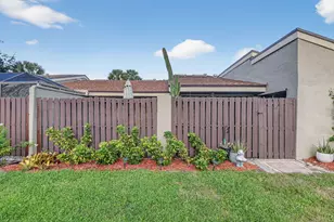 211 Meadows Dr, Boynton Beach, FL 33436 - Photo 33