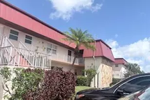 12027 Greenway Circle, Royal Palm Beach, FL 33411 - Photo 3