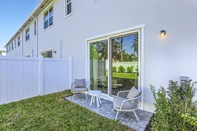 822 SE Grovebush Lane, Port Saint Lucie, FL 34984 - Photo 3