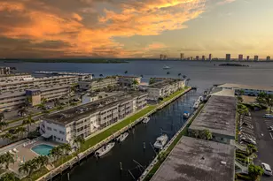 112 Doolen Ct, North Palm Beach, FL 33408 - Photo 1