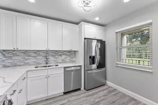 118 Lake Constance Dr, West Palm Beach, FL 33411 - Photo 13